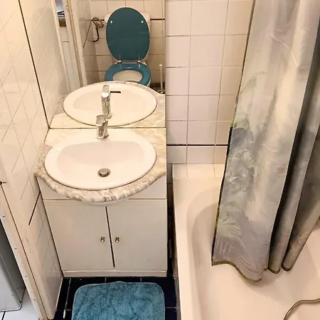 2 Comfortable 5th Arrondissement Apartment